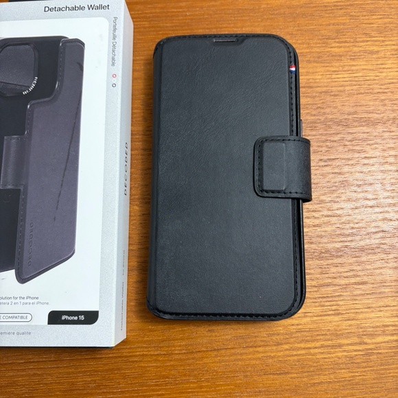 Black DECODED iPhone 15 Detachable Wallet Case - Picture 9 of 14